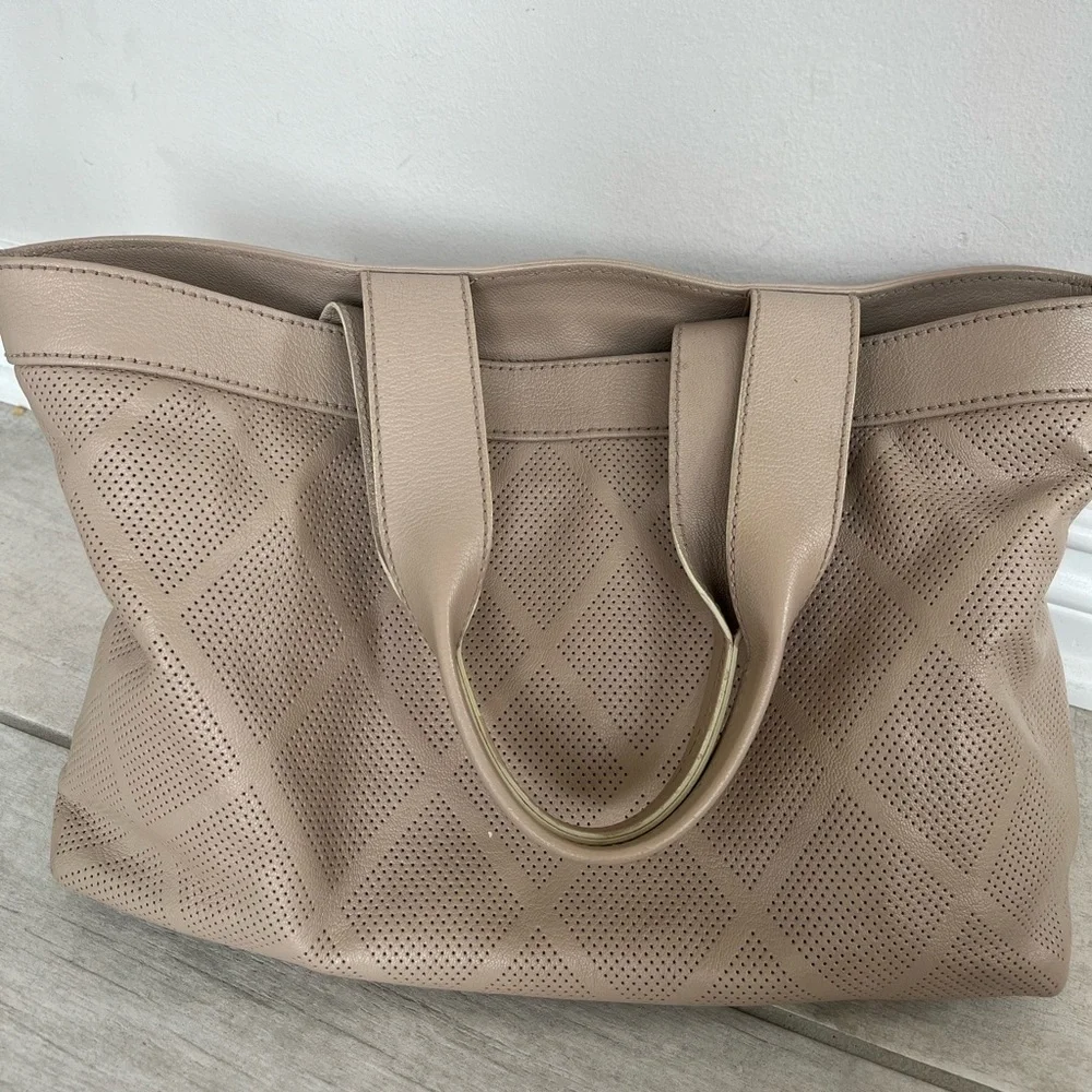 CHANEL small pre all